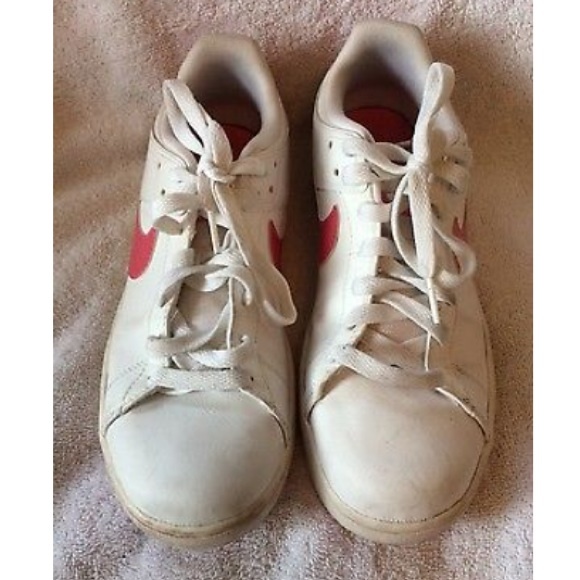 nike pink swoosh shoes